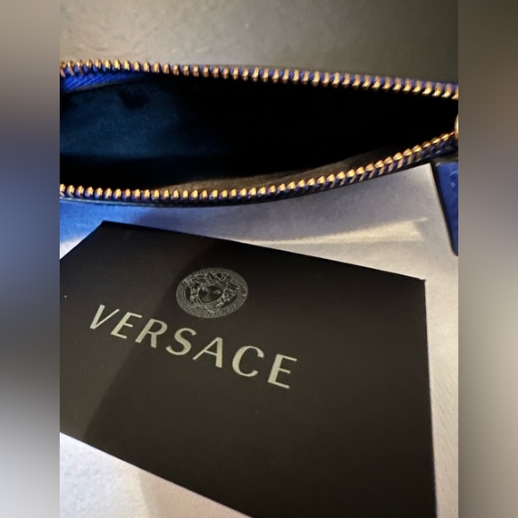 Versace mini cross-body (NEW) AUTHENTIC - Picture 6 of 12